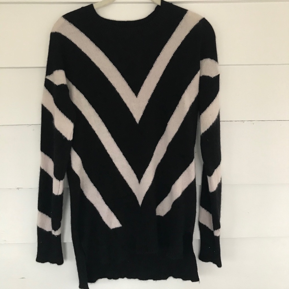 Black/White Chevron Striped Cashmere Sweater Sz M